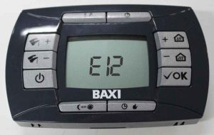 BAXI (Бакси) — Ошибка E62: не стабилизируется сигнал пламени или температура отходящих газовНеисправен датчик ионизации: проверяем сигнальные линии от ЭПУ до датчика ионизации на предмет оплавления, окислов, повышенная влажность. Также нужно очистить электрод шкуркой с минимальной зернистостью.неисправен датчик температуры отходящих газов: не подлежит ремонту - замена.Неисправна электронная плата: неисправность в схеме ЭП также инициирует появление ошибки у котла Baxi.Дефекты выявляются осмотром на предмет деформации, оплавления, обрывов и тому подобное.Если причина отказа оборудования в плате, обратиться в сервисный центр с указанием буквенно-цифровой маркировки узла.